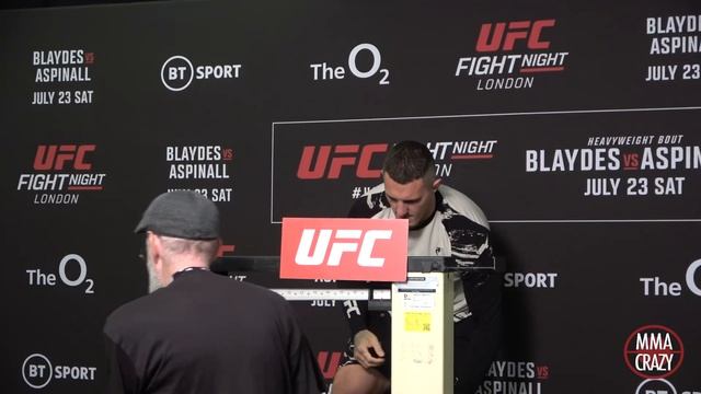 Curtis Blaydes & Tom Aspinall weigh in for UFC Fight Night London