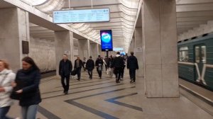 Прогулка по метро Домодедовская в Москве