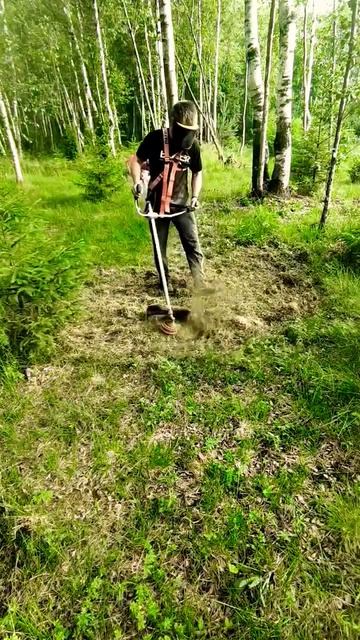 Как подстричь газон триммером ?) смотреть онлайн