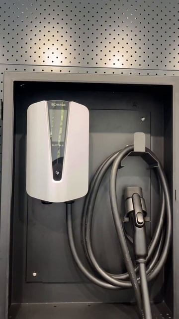 Противопожарные и антивандальные боксы для зарядной станции электромобиля у нас в наличии⚡️ смотреть онлайн