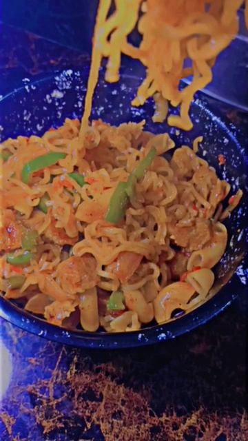 yippee noodles recipe with soya Badi & pasta 🍝😋,||#shorts #manike  #spicynoodles #maakirasoi