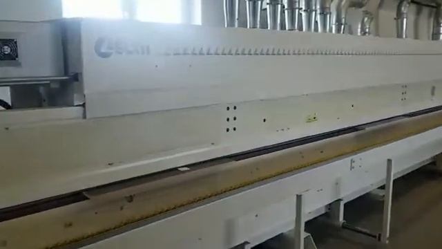 Oklejanie elementów w firmie RadmaR na profesjonalnej maszynie firmy SCM Stefani XD смотреть онлайн