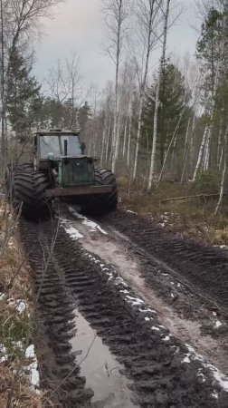 Подготовленный для болот трактор Т-150