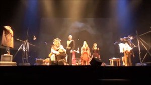 Дама  Современник премьера