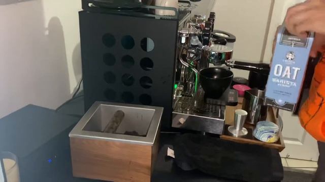 Rocket expresso appartamento. Cafetera un latte смотреть онлайн