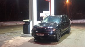 Купил себе BMW X5 2002г. Полетел в НижнийНовгород за машиной на самолёте.