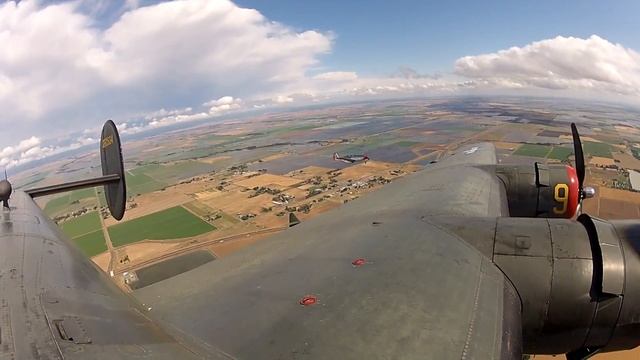 Me 262, P-51 Mustang, and the B-24 WItchcraft Escort смотреть онлайн