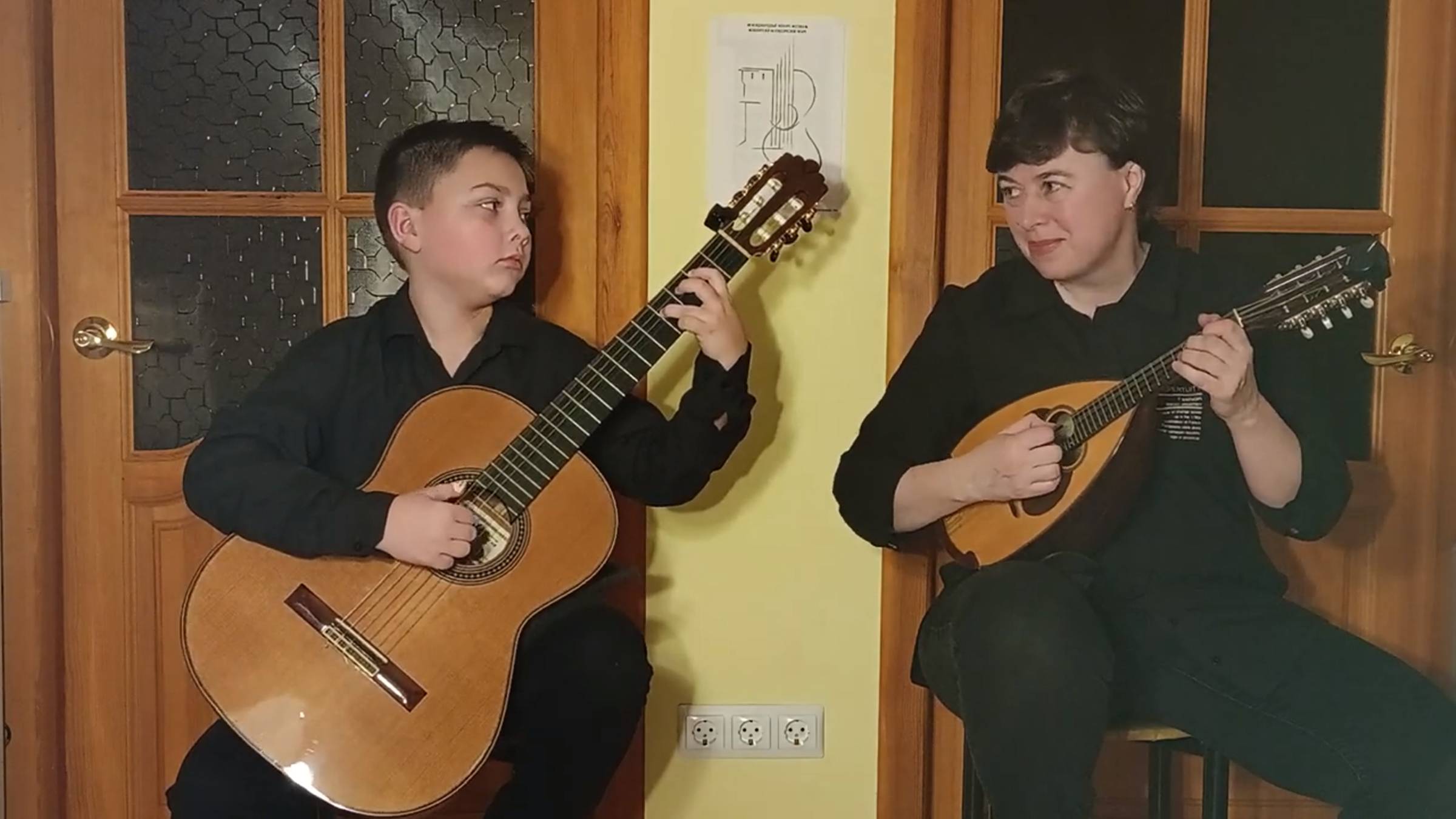 Ансамбль "Яшма":  Евгения Лелякова , Тимофей Овсянников  П. Иванников "Гуцульские наигрыши"