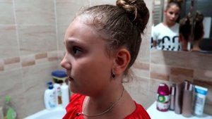 Бетти УРОНИЛА часы Ирочки в воду