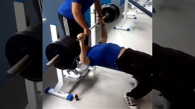 Жим штанги лежа с весом 150кг смотреть онлайн