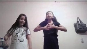 Танцуем под Песню ПОКИНУЛА ЧАТ