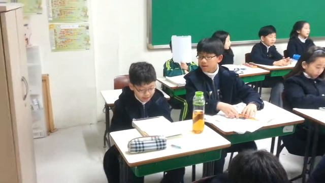 Faith B sings "Weight, Mass, and Gravity" смотреть онлайн