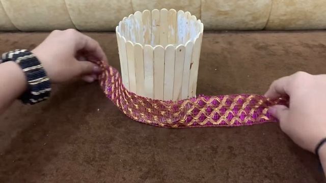 Ice cream sticks ka use karke pen stand ya cosmetics stand banae bilkul easily tarike se