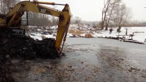 Копаем пруд на даче, для разведения Толстолобика 2 часть.