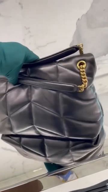 Брендовые товары, выкуп с бутиков Италии под заказ. Телеграмм t.me/shoppingbyola🇮🇹Знаю,когда SALE