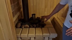 Баня из кирпича с болшой беседкой и камином