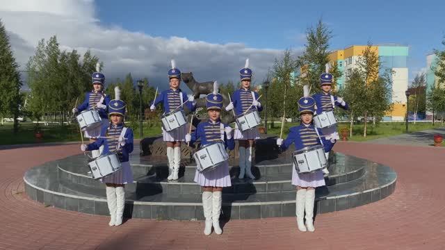 Самые зажигательные барабанщицы смотреть онлайн