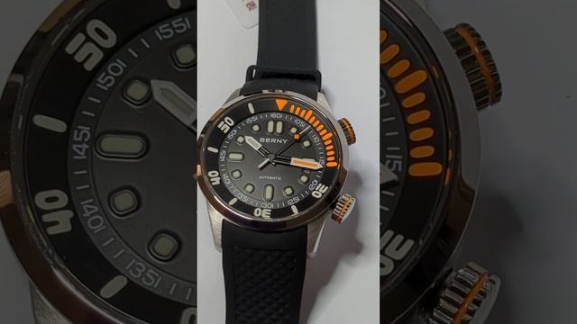 Review of the Berny 20Bar (200m) Divers Watch AM339M - Compressor (internal bezel)