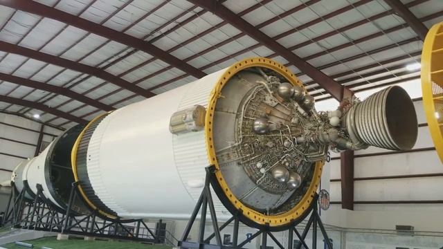 Johnson space center Saturn 5 смотреть онлайн
