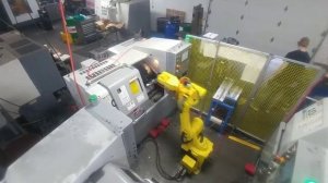 Обслуживание 3х станков c ЧПУ робот FANUC