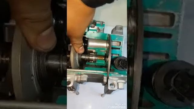 Funcionamiento Compresor de Desplazamiento Variable смотреть онлайн