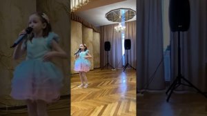 Алиса Шадрина, 6 лет, песня «Четыре милых феечки» 7.03.23