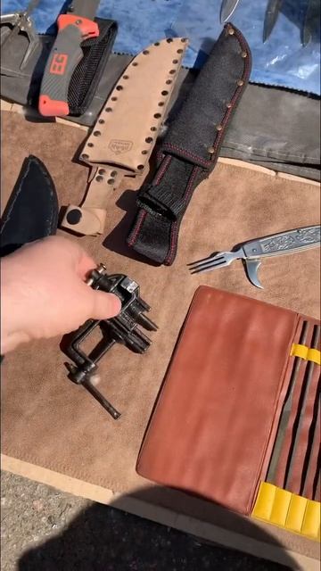 Нож Складной завода Металлист Мини Тиски #shorts смотреть онлайн