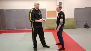 Защита от "Боксёрской двойки" с использованием техники Вин-Чун.