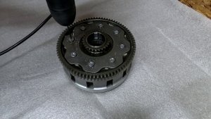 Снятие и ремонт корзины сцепления Yamaha mt 09 Tracer.