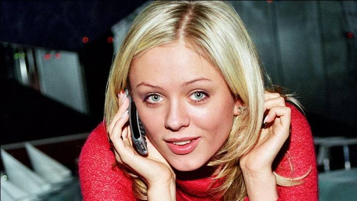 Скрывала страдания за улыбкой смотреть онлайн