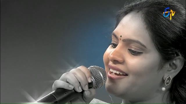 Pachha Bottu Cherigi Song - Mitra, Gopikaa Purnima Performance in ETV Swarabhishekam - 8th Nov 2015