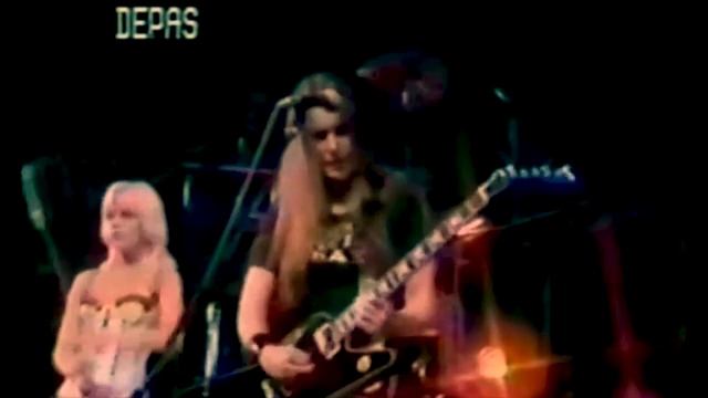 The Runaways - Cherry Bomb - Live Video HD - Remastered Audio смотреть онлайн