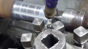 Токарный-винторезный станок Kusong 6. РМЦ 1500мм.