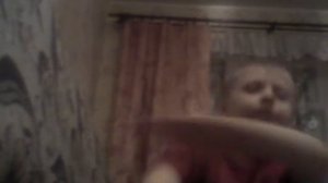 Мой брат цылуеца с его девушкой шок!!!!!