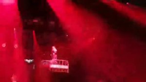 Зал перепел в Москве Billie Eilish - Bury a Friend