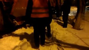 КАМАЗ с мусором застрял в снегу