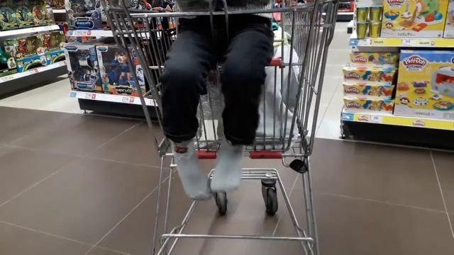NEW VLOG LEON в Магазине in the shop toys Toys for children LEGO DUPLO МНОГО ИГРУШЕК для детей