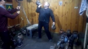 ВАДИМ ИЩЕЙКИН. ПОПЫТКА ЖИМА ТРЁХ ГИРЬ ОБЩИМ ВЕСОМ 76 КГ ПРАВОЙ РУКОЙ. ГИРЕВОЙ АЛЬМАНАХ - 2020.