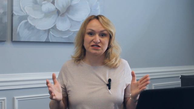 Как найти и нанять эффективного продавца в магазин одежды, белья, обуви и детских товаров.