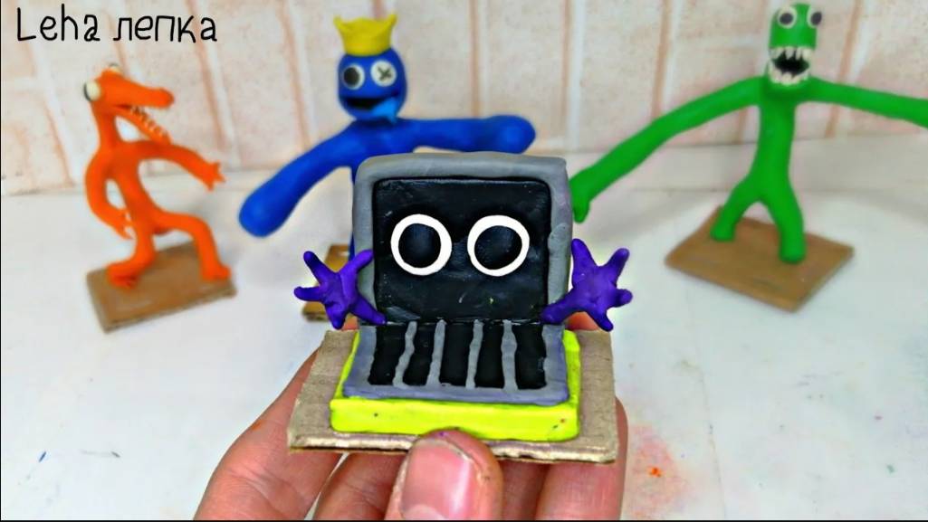 Радужные Друзья Фиолетовый? Rainbow Friends Лепим из пластилина | Leha лепка смотреть онлайн