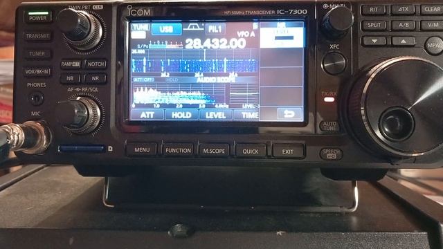 CQ10m IC-7300 & 5/8 vertical 45 min ragchew KD4LT Bob in Tennessee смотреть онлайн