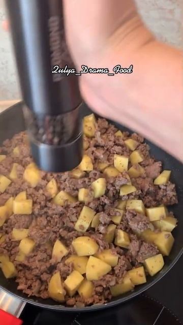 Легко и вкусно! Фарш+картошка+грибы🤤Советую, попробуйте!🤗 смотреть онлайн