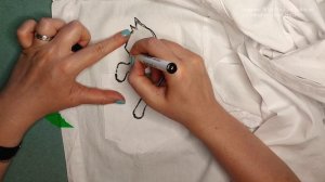 Как перенести рисунок на одежду? Переводим картинку на ткань. Как рисовать по ткани?Акрил по ткани.