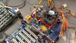 Socket 423 Intel D850GB. Можно поставить еще одну галочку в списке хотелок.