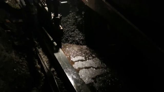 Челюскинцев ремонтируют под дождем смотреть онлайн