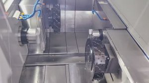 Токарный станок с двумя револьверами и двумя шпинделями WE 800