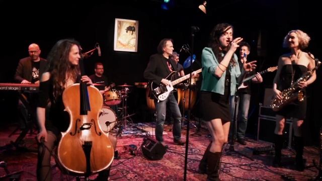 Savoy Truffle – “The Hitchhiker’s Guide” смотреть онлайн