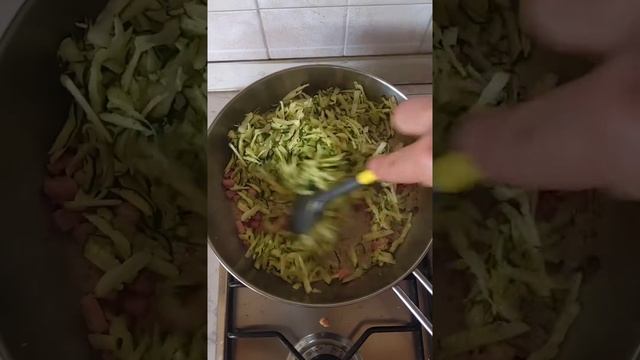 Farfalle alla carbonara di zucchine