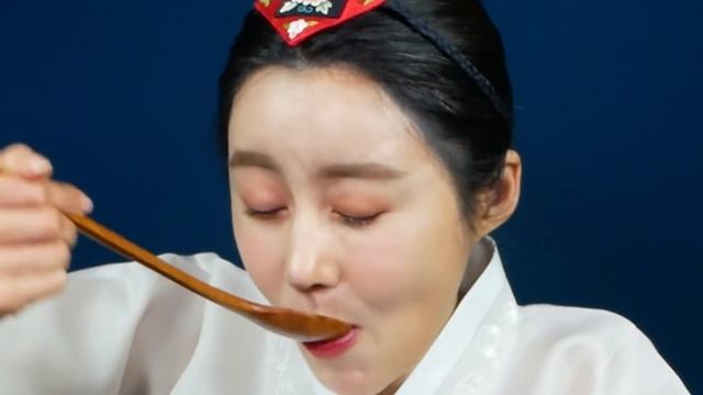 MUKBANG ASMR | New Year’s Special Korean food🎎 RiceCake Soup Ttokguk Eat Realsound Eatingshow 아라 Ar
