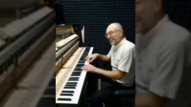 《 Вставай, патриот 》: Музыкальная поэзия смотреть онлайн